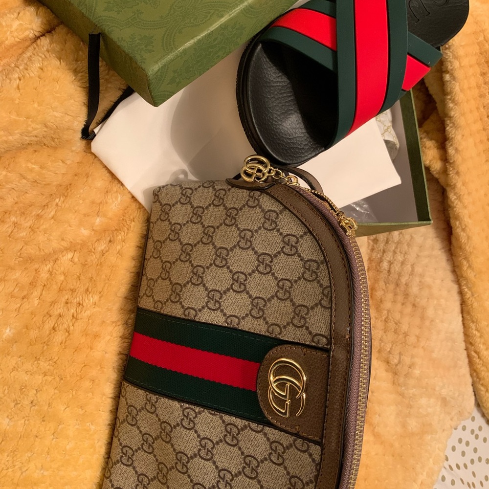 Gucci’s Slides With Matching Crossbody Bag - image 2